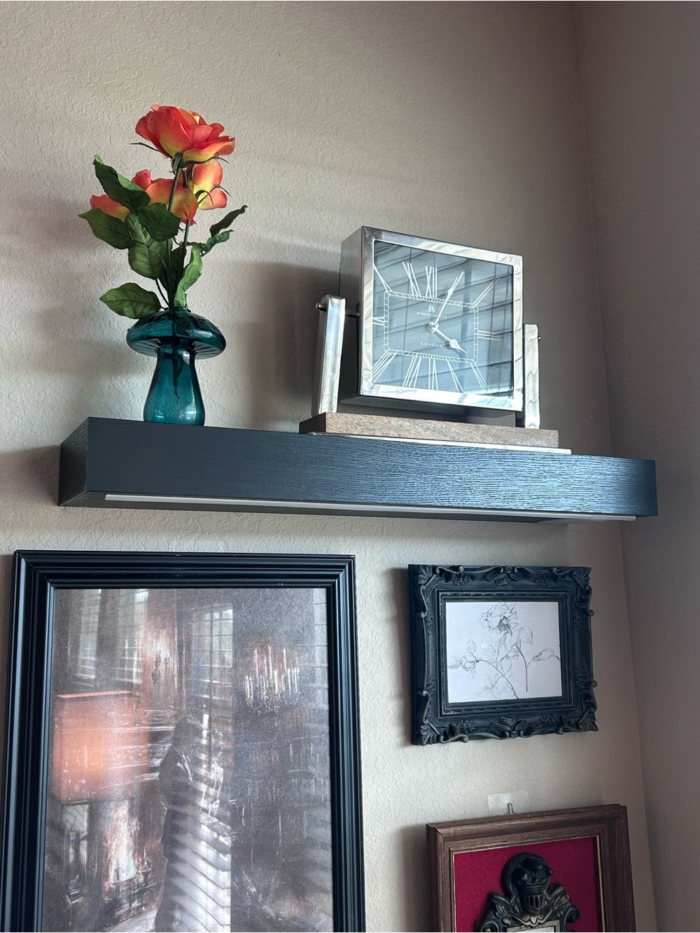 Wall Shelf w Lighting